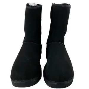 ? UGG Classic Short Black Sheepskin Winter Boots Men\'s Size 17 UGG® Classic Short for Men | Warm Sheepskin Boots at UGG.com main image 3